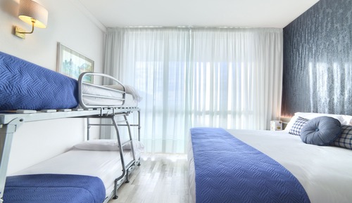 Habitación económica familiar (2 adultos + 2 niños)