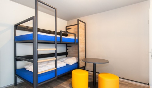 Hostel 6-bedded Room