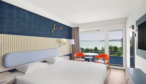 Habitación Premium con 1 cama doble o 2 individuales, vistas al lago