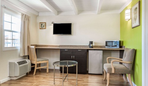 Estudio, 2 camas de matrimonio, no fumadores