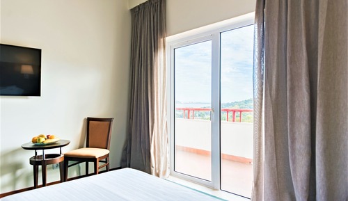 Habitación doble, vistas al río