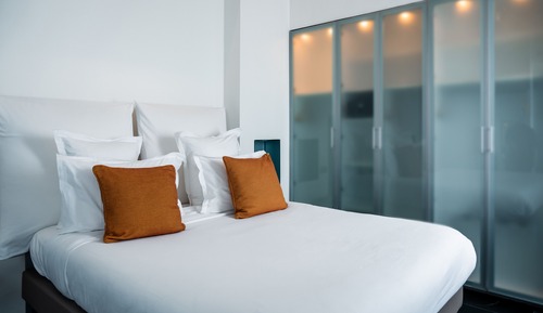 Habitación Deluxe con 1 cama doble o 2 individuales, vistas al patio