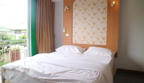 Queen Bed