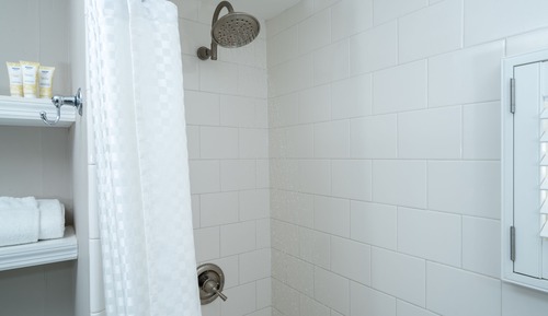Habitación estándar, 1 cama de matrimonio grande, frigorífico y microondas, planta baja (Room 7)