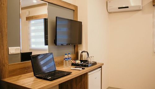 Habitación básica con 1 cama doble o 2 individuales