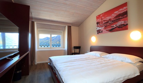 Habitación con 2 camas individuales, 1 habitación, vistas al lago