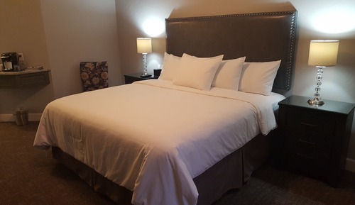 Suite superior, 1 cama de matrimonio grande, chimenea, vistas al campo de golf