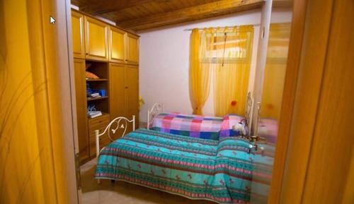 Habitación con 2 camas individuales, baño privado (external)