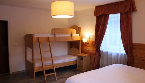Habitación cuádruple estándar