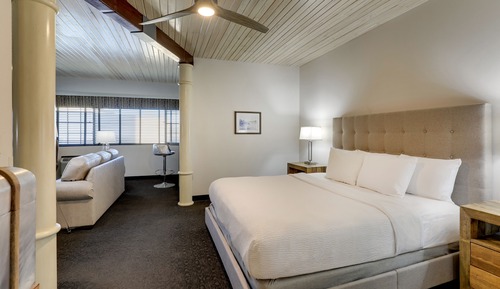 Suite superior, 1 cama de matrimonio grande con sofá cama, bañera de hidromasaje