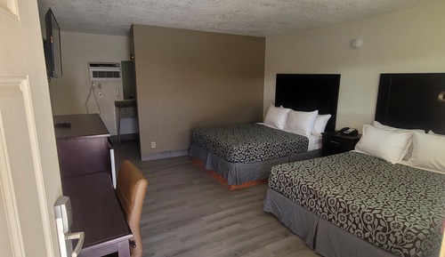 Habitación, 2 camas de matrimonio, accesible para personas con discapacidad (Efficiency)