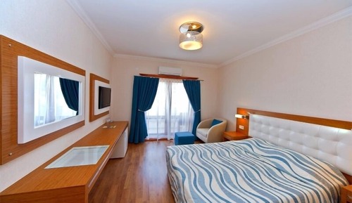 Habitación estándar con 1 cama doble o 2 individuales