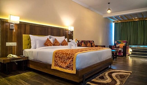 Super Deluxe Room with Plunge Pool