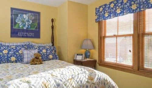Room, Private Bathroom (Champney Falls) (Only Kids Ages 12+ and only service animals Allowed)
