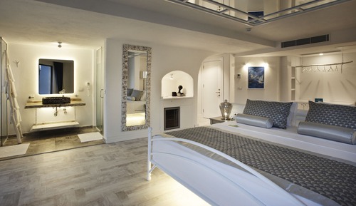 Suite junior, vistas parciales al mar