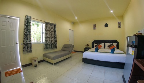 Habitación doble superior, 1 cama doble con sofá cama, vistas al jardín
