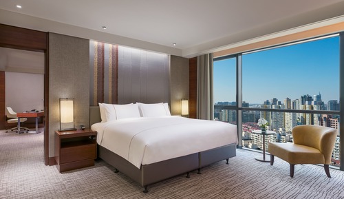 Suite Club, acceso al Business Lounge