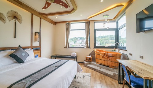 Suite Signature (Family- Reopening Promotion)