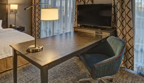Estudio estándar, 1 cama de matrimonio grande, frigorífico y microondas (Wet Bar)