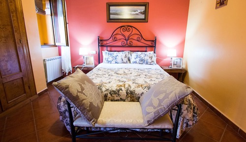 Habitación superior con 1 cama doble o 2 individuales