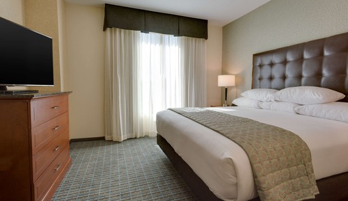 Suite, 1 cama de matrimonio grande, frigorífico y microondas (2 rooms, Sofa Bed, Upper Floor)