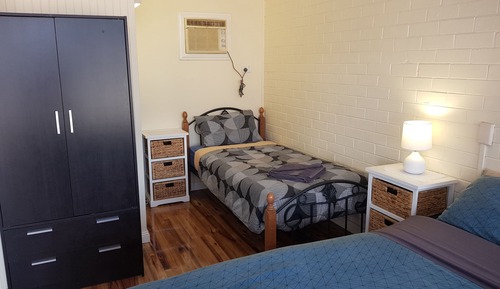 Habitación estándar con 1 cama doble o 2 individuales, varias camas