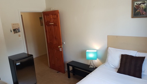 Habitación superior, 1 cama doble, 2 baños, planta baja