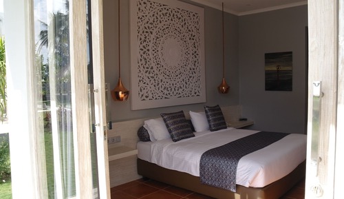Suite, terraza, vistas al jardín