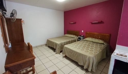 Habitación estándar doble, 2 camas dobles