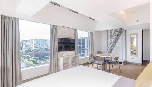 Loft familiar, varias camas, no fumadores, vistas a la bahía