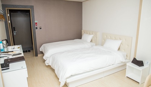 Habitación con 2 camas individuales
