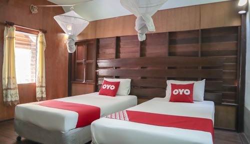 Habitación básica con 2 camas individuales