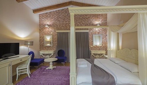 Suite superior, 1 cama de matrimonio grande, vistas al jardín