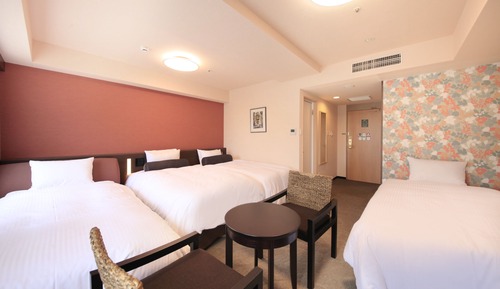 Habitación triple, no fumadores (for 4 occupancy)