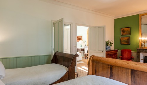 Suite familiar