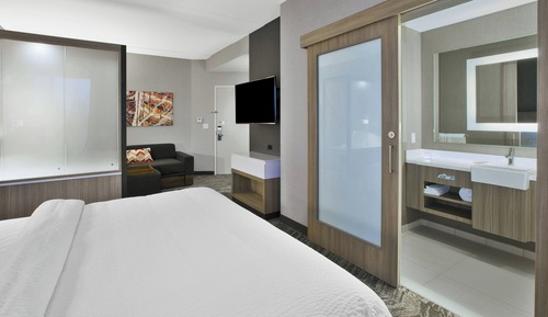 Estudio, 1 cama de matrimonio grande con sofá cama