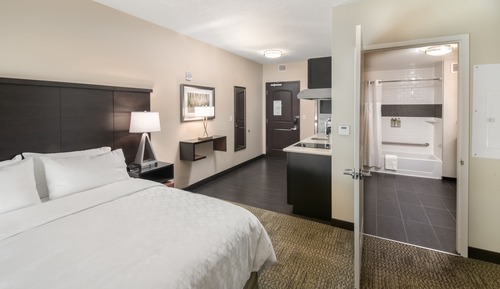 Suite estudio, 1 cama de matrimonio grande, no fumadores (Kitchen, Mobility Accessible)