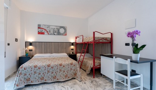 Habitación cuádruple estándar