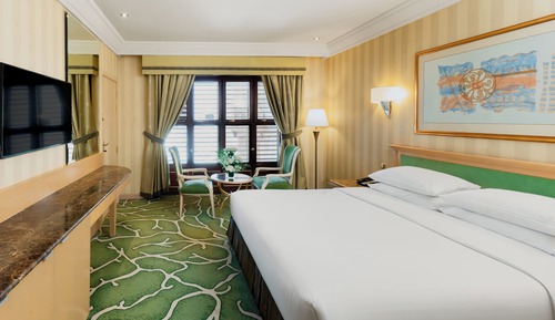 Deluxe Room Partial Haram View with One King bed