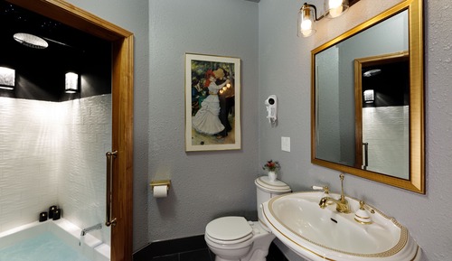 Habitación de lujo, 1 cama de matrimonio grande, bañera de hidromasaje, planta baja