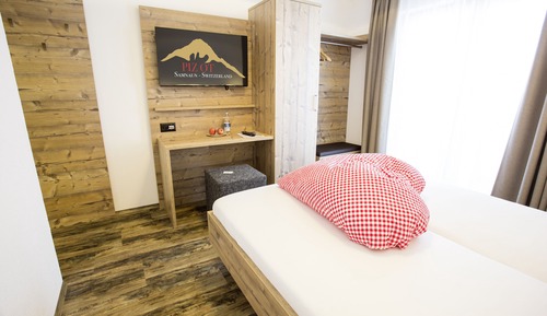 Habitación doble, 1 cama de matrimonio, vistas a la montaña