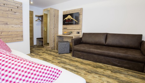 Habitación doble, vistas a la montaña (max. 4 pax)