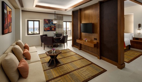 Suite junior, 1 cama de matrimonio grande, vistas al jardín
