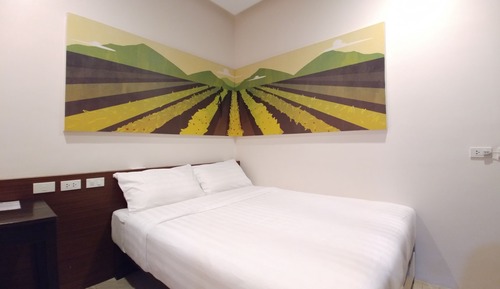 Estudio, 1 cama de matrimonio, fumadores, balcón