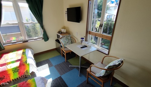 Habitación con 2 camas individuales, vistas a la montaña