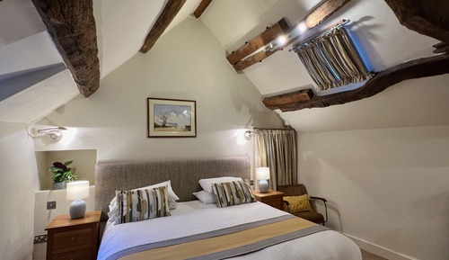 Habitación clásica con 1 cama doble o 2 individuales, baño privado (Room 6 Dolwyddelan )