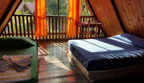 Habitación económica doble, 1 cama doble, baño compartido