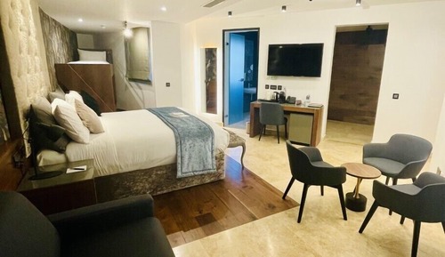 Deluxe Family Room with Terrace
