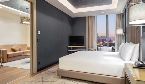 One Bedroom Suite with Sea View