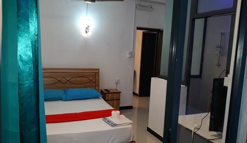 Habitación Confort doble, 1 cama de matrimonio, vistas al jardín